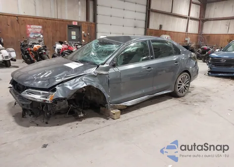 2016 Volkswagen Jetta 1.8T Sport from USA, damaged, VIN 3VWD17AJ5GM395635